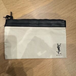 YSL Beaute Pouc